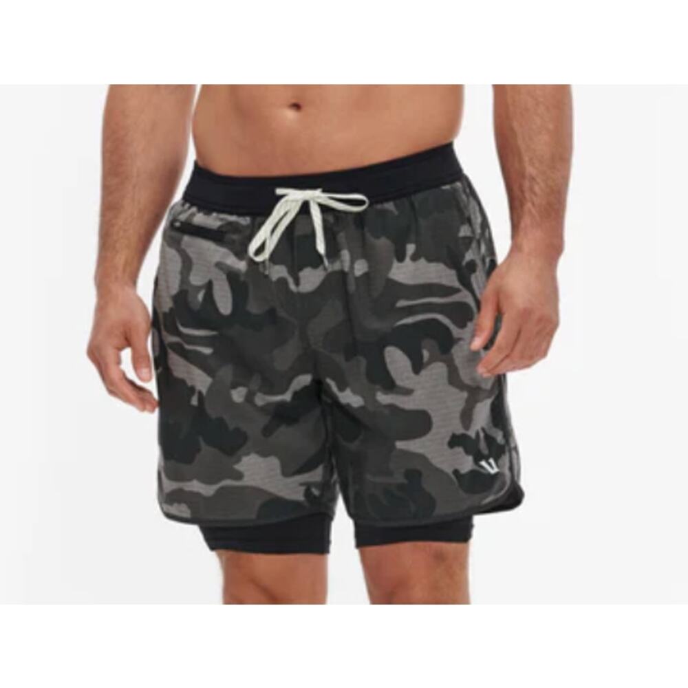 Vuori Stockton Short 6.5” Lined in a green/black camo print.